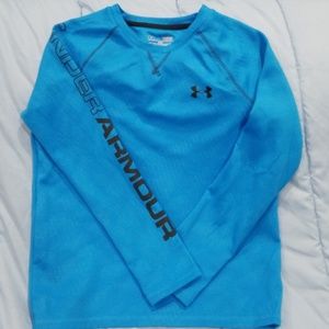 UA long sleeved shirt